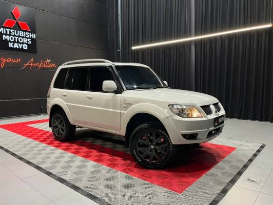 MITSUBISHI PAJERO TR4 2.0 4X4 16V 140CV FLEX 4P MANUAL